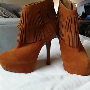 Anne Michelle platform double fringe bootie 9